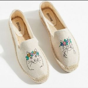 Soludos Espadrilles in Cream w/ Cat Embroidery, slip-on.